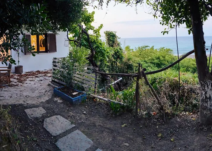 The Light House Chorefto Case de vacanță