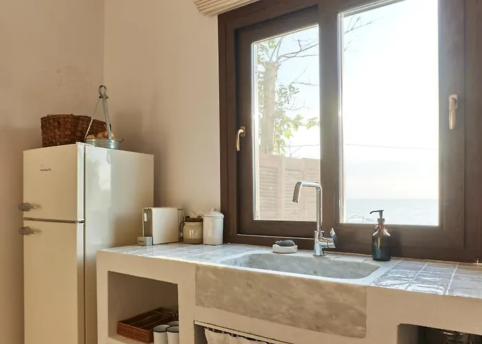 The Light House Chorefto Case de vacanță